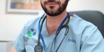 A visat să salveze vieți și asta face. „Nopţile la spital sunt cele mai interesante, fiind pline de traume majore şi operaţii complicate, unde un chirurg face minuni”