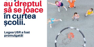 Copiii au dreptul să se joace în curțile școlilor. Acestea trebuie să rămână deschise