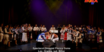 GALERIE/VIDEO. Din drag și dor de Florica Duma. Cum a fost la spectacolul pentru care bihorenii au stat în ploaie pentru un bilet