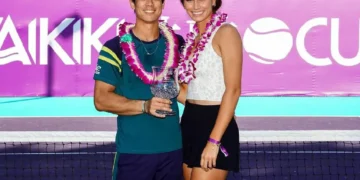 S-a aflat cine  e orădeanca misterioasă care formează un cuplu cu noua senzație a tenisului mondial, americanul Mackenzie McDonald. Tatăl ei e antrenor de tenis și a fost profesor la U Oradea