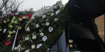 Galerie/ Video. Înmormântat în sicriu alb. Sute de oameni l-au plâns și șase preoți s-au rugat pentru Daniel. Unul era chiar vărul său. Zeci de motocicliști i-au onorat memoria. Tânărul parcă a avut o premonițe…