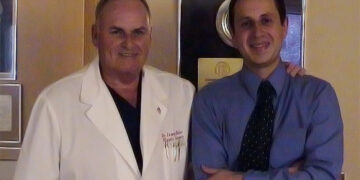 VIDEO. Sculptează în carne vie și schimbă vieți. Legenda vie, dr. Baker, SUA , i-a spus că e starul Europei în rinoplastie și operații la sân. Iubita unui șeic din Dubai, intervenție la dr. Șerban Porumb