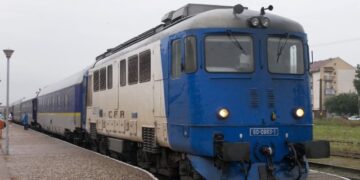 Trenul Satu Mare – Bucureşti, via Oradea, 3 ore întârziere