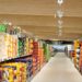 Un important retailer anunță că reduce drastic oferta de carne