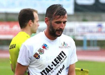 Fotbalist român, condamnat în Italia. A filmat violul în grup și a luat 6 ani de închisoare