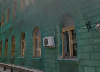 Umiliți. ,,Ce suntem noi, leproși?,,  Ce a pățit o orădeancă în momentul în care a mers la poștă să depună declarația pentru ajutorul la energie. O alta i-a trimis-o ministrului Boloș