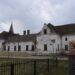 Conac de peste 150 de ani, salvat de escavator