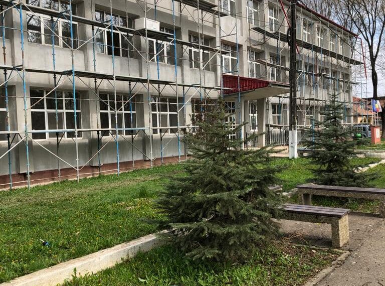 GALERIE. Colegiul Național Octavian Goga din Marghita, reabilitat și modernizat