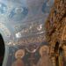 GALERIE. Capela Hașas, monument istoric, depozit de coşciuge. E pictată de Corneliu Baba și e în stare avansată de deterioare