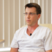 Premieră chirurgicală pediatrică. Operat la 3 săptămâni și o greutate de 3 kilograme. Mama copilului:  “Domnul doctor George Isac e genial”