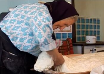 Poveste de Paște. „Ultima prescură”.  Nana Veronica din Bălnaca, subiect de documentar