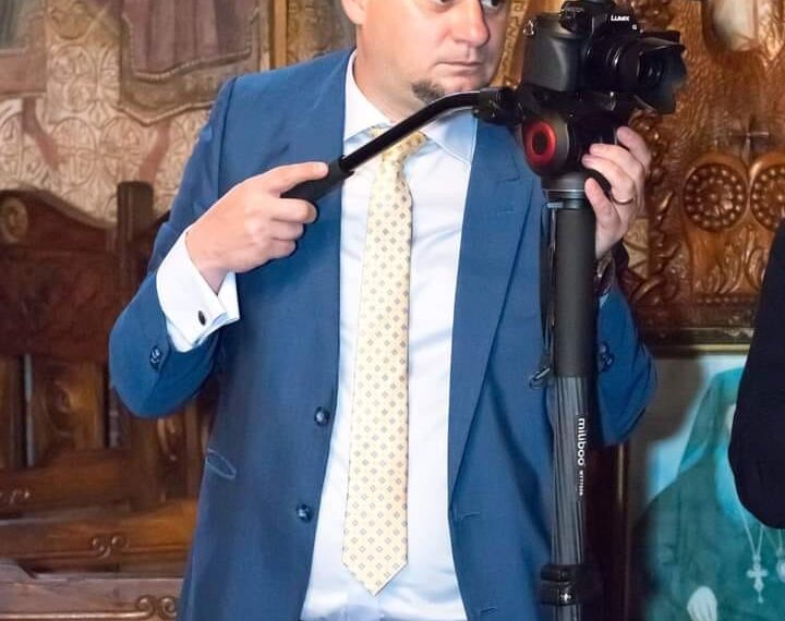 Încă un  jurnalist s-a sinucis. Trupul său a fost găsit în podul blocului