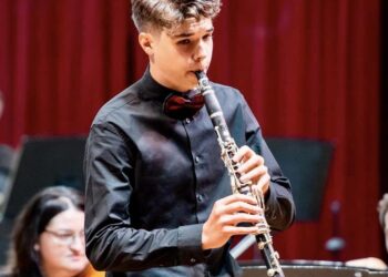 Ion Pop Lianu, adolescentul de 16 ani care va concerta cu Orchestra Simfonică a Filarmonicii Pitești