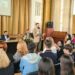 GALERIE. „Regele este sfârșitul poveștii. Printul este însăși povestea„.Principele Nicolae al României dezvăluie aspecte fascinante ale vieții Casei Regale elevilor din Oradea