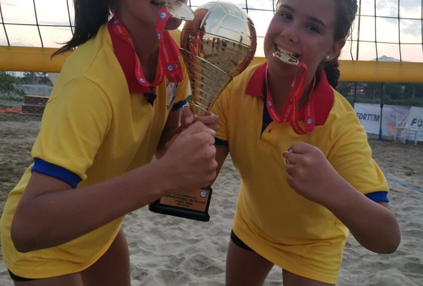 Prima campionă națională, șteianca Maya Rosenfeld-Bugle, în echipa națională de volei pe nisip
