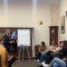 Prefectul Țiplea, discuții sincere cu tinerii. Vrea să afle ce-i poate face să rămână în România. „Am discutat așa cum discut și cu copiii mei”