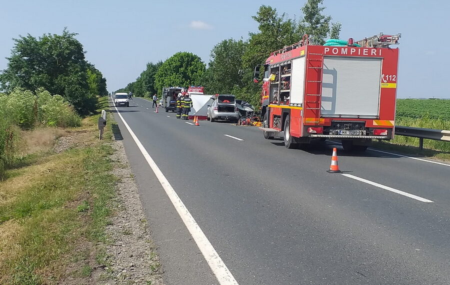 O femeie de 39 de ani, decedată în accident lângă Salonta. Încă o victimă, îngrijiri la fața locului