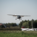 Un planor s-a prăbușit în apropierea celui mai frumos aerodrom din țară, cel de la Ineu