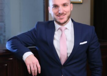 Avocatul Claudiu Popovici obține o victorie juridică în materia dreptului sportiv. A reprezentat un fotbalist al unei campioane a României și i-a redus clauza penală cu 35.000 euro