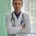 Un medic cu credință. Nefrologul Petru Copăcian de la Spitalul din Hunedoara e fiul preotului din Ortiteag