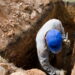 Cadavrele unui avorton și a unui nou-născut, aflate în cuții termoizolante, descoperite într-un cimitir din Bihor
