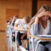 12 pe un loc la titularizare, la examenul de azi. Patru ore a durat proba scrisă. Cele mai căutate posturi