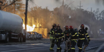 Întregul stoc de trombocite, trimis de Oradea   pentru a ajuta la salvarea victimelor rănite în incendiul uriaș din Crevedia
