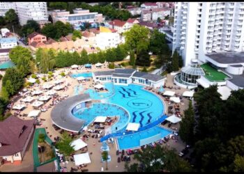 Ce au pățit niște turiști  într-un restaurant din Băile Felix.”Nu am mai întâlnit niciodată un astfel de comportament, cu personal arogant, o adevărată bătaie de joc”