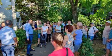 Oamenii din zona Aleea Onisifor Ghibu s-au opus măcelului verde și au câștigat. Primarul Birta, întors din drum