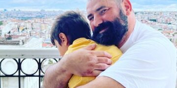 Celebrul chef Adi Hădean, care a stat 7 ani la Oradea unde a avut și un restaurant, trece prin momente grele cu copilul. „100 de zile în care abia respiră„