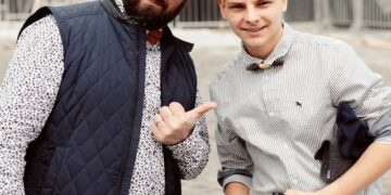 Victimă a unui groaznic accident, orădeanul Ianis Cornean  se îmbarcă mâine în cel mai important zbor din viața lui. Merge să facă cinematografie în America cu sprijinul bihorenilor