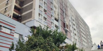 VIDEO. Incendiu la Hotelul Mureș din Băile Felix. 600 de oameni sunt cazați