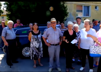 Localnicii din Șuncuiuș, protest în stradă