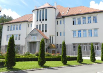 La admiterea din toamnă, locuri libere, la buget, la facultăți vedetă: Arhitectură, Matematică, Mecatronică, Robotică