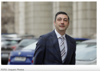 Procurorul general al României și-a făcut ucenicia la Oradea. Se ocupa cu urmărirea penală în cazuri de criminalitate economico-financiară și cazuri de mare violență 
