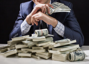 ANI : O judecătoare nu poate justifica o avere colosală de 6 milioane euro