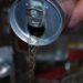Minorii nu vor mai putea cumpăra energizante. Dispar și din tonomate