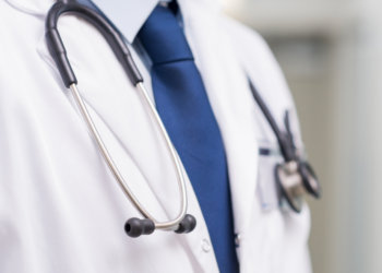 DNA pentru medici. O autoritate ar urma să verifice cum se acordă servicii medicale