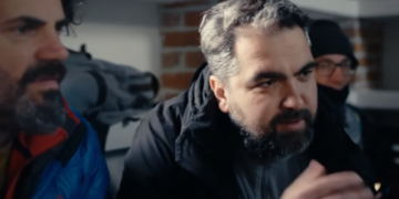 Dezvăluiri despre ce e în spatele celor  “21 de rubini “. Aflat în capul unei liste negre, după ce scris  “Pântecul desfrânatei “ la 19 ani, lui Ciprian Mega i s-a cerut mită să ajungă preot. Episcopul i-a cerut, ulterior,  iertare