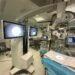 Microscop operator de ultimă generație pentru șecția de Neurochirurgie din Oradea. Folosit în intervenții pentru înlăturarea tumorilor intracerebrale, la anevrisme intracraniene, malformații arterio-venoase cerebrale