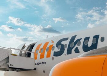 Compania aeriană româno-moldovenească HiSky, singura interesată de oferta CJ Bihor pentru curse externe și spre București