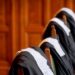 Judecătorii nu vor mai putea tăia din onorariile avocaților
