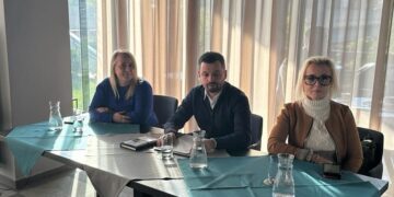 Mihai Șvab,Gabriela Jurjea și Gabriela Șușman în „Misiunea Grivei”. Au nevoie de 10.000 de semnături pentru a iniția o hotarâre de CL