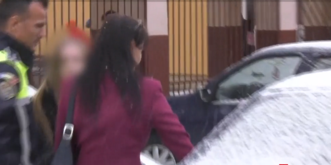 Fata  care l-a înjunghiat pe pedagog, reținută. Ar fi spus că nu regretă
