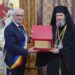 Episcopul Sofronie a devenit cetățean de onoare la Ștei. Cine sunt celebritățile care se mai bucură de acest statut