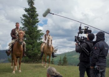 Regizorul salontan Marian Crișan, deținător al VIDEO. Palme d’Or la Festivalul de Film de la Cannes, întâlnire cu bihorenii la Cinema Palace. Warboy, cel mai recent film al său, vizionare în prezenâa echipei