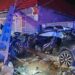 Un tânăr de 24 de ani a intrat cu mașina într-un  stâlp de electricitate și  apoi în gardul unei case