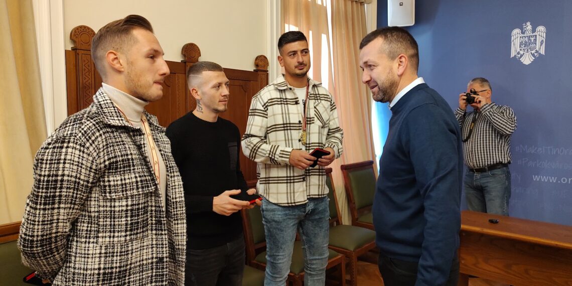 Campioni mondiali premiați cu 5000 lei de primarul Birta