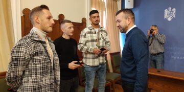 Campioni mondiali premiați cu 5000 lei de primarul Birta