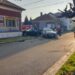 O mașină a intrat într-o casă din apropierea centrului Oradiei
